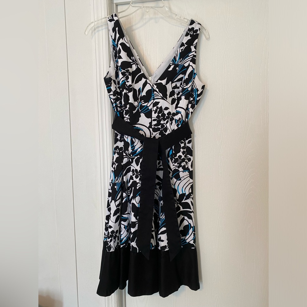 Jones Wear Fit & Flare Flower Sleeveless Dress with Removable Black Tie